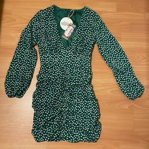 Petite Floral Long Sleeve Ruched Side Dress from Boohoo, Size 0 Petite, Green